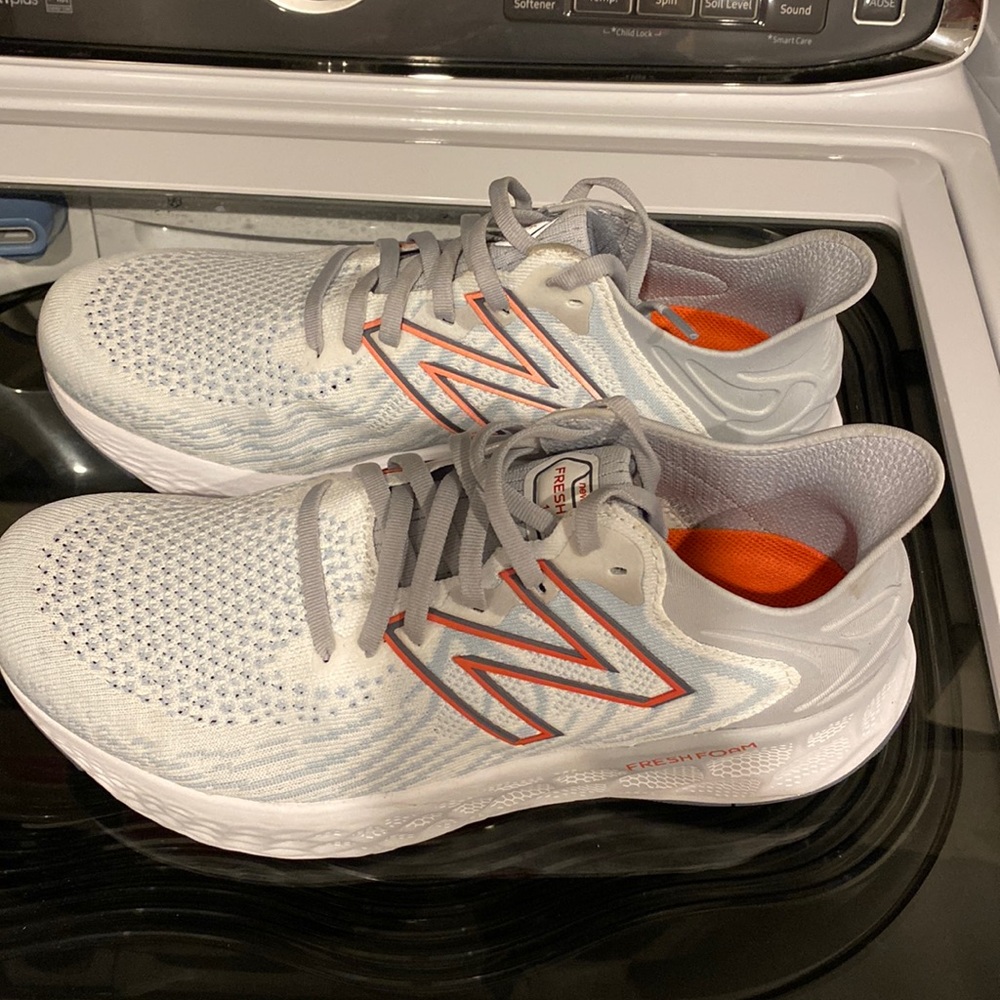 Brand new mens new balance running shoes